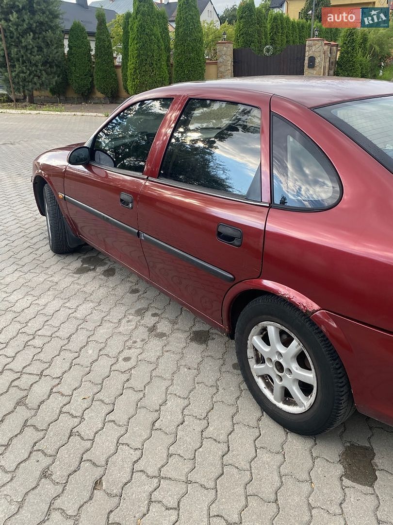 Opel Vectra 1996 VIN W0L000036T1077035 фото оголошення 7 з 16