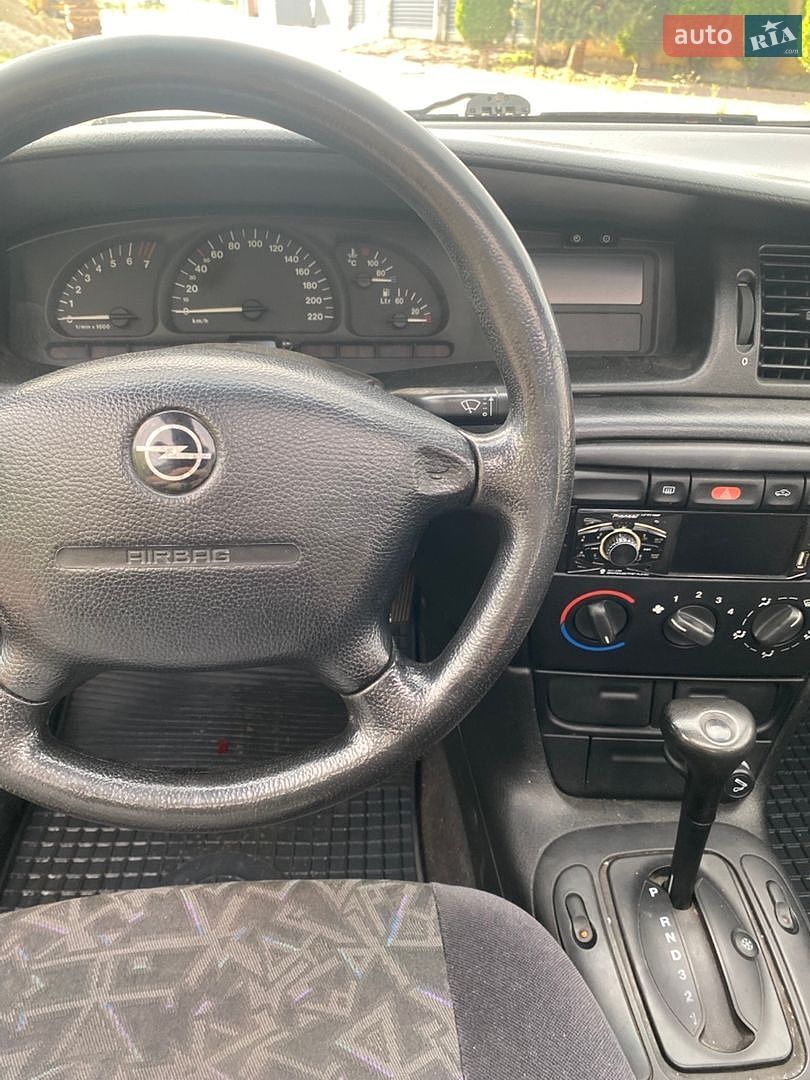 Opel Vectra 1996 VIN W0L000036T1077035 фото оголошення 12 з 16