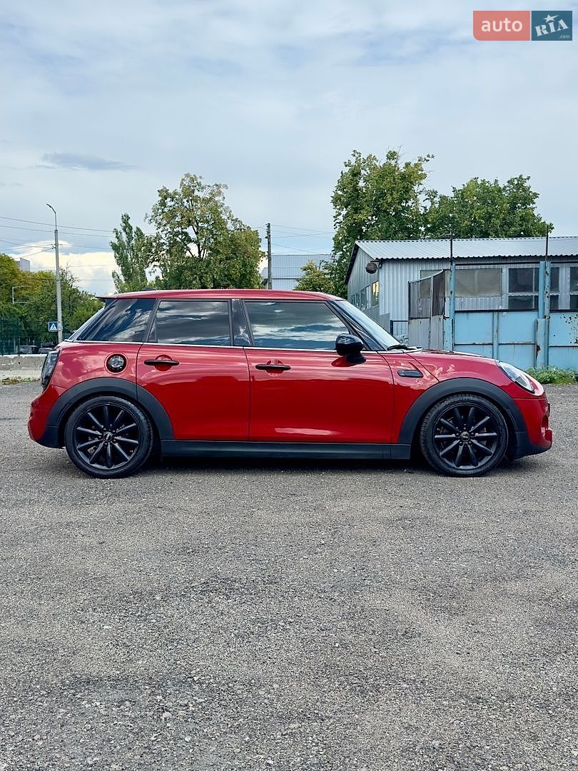 Mini Cooper 2016 VIN WMWXU3C57G2D31586 фото оголошення 7 з 33
