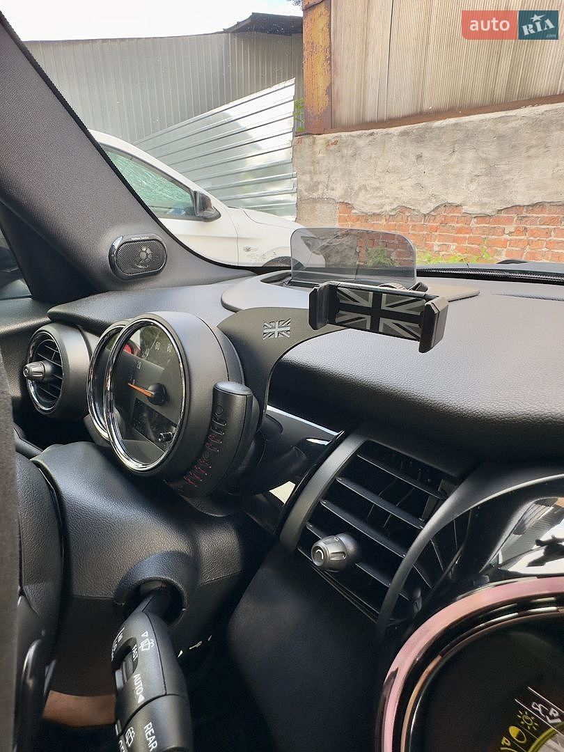 Mini Cooper 2016 VIN WMWXU3C57G2D31586 фото оголошення 31 з 33