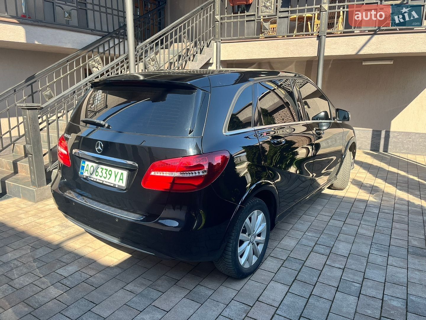 Mercedes-Benz B-Class 2016 VIN WDD2428901J010834 фото оголошення 4 з 5