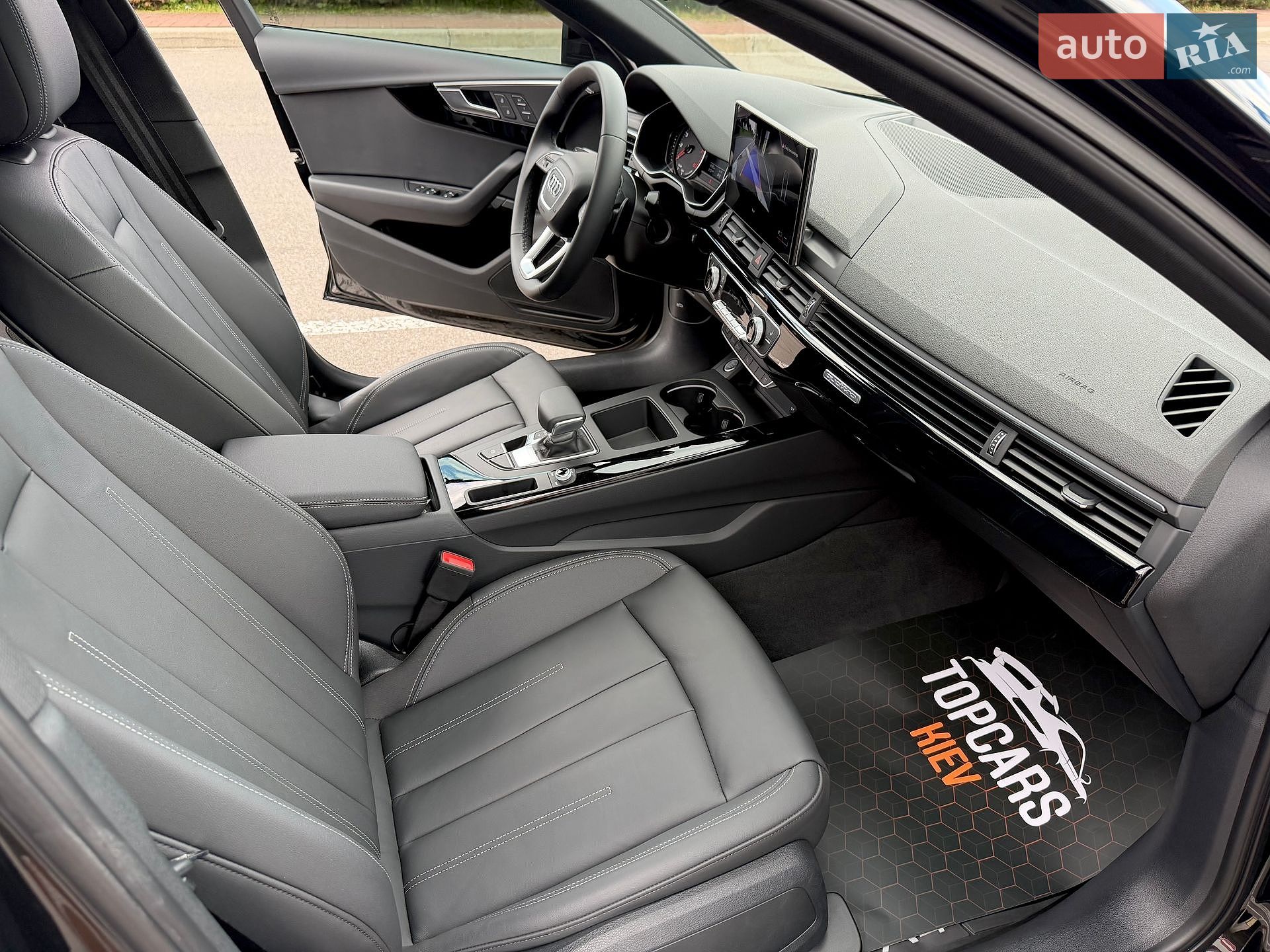 Audi A4 2024 VIN WAUAAAF48RN014341 фото оголошення 36 з 77