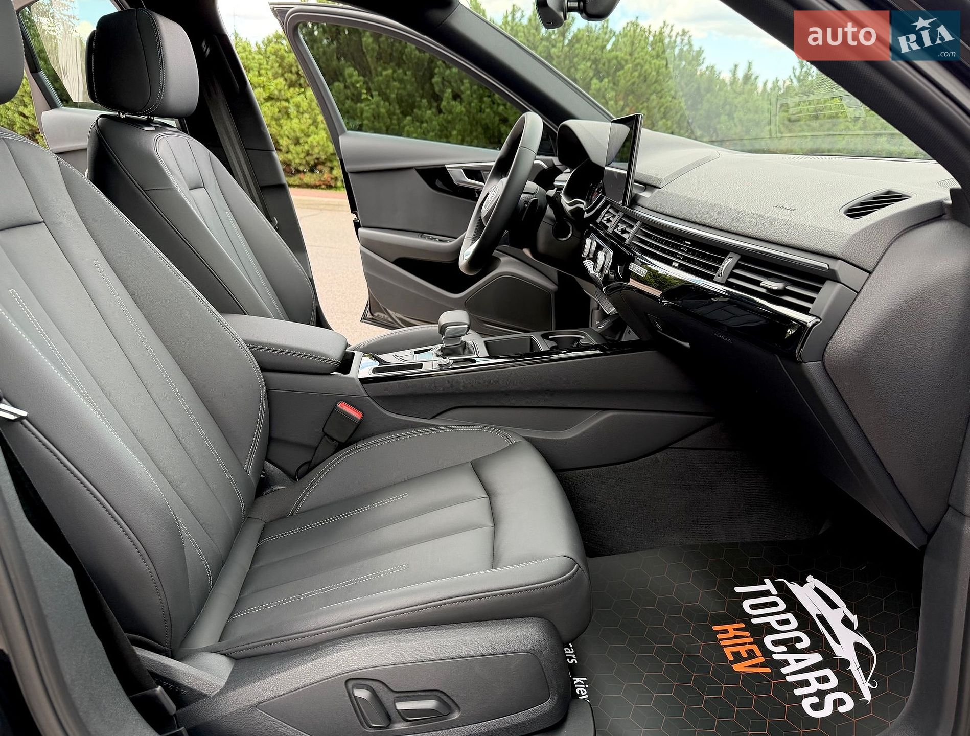 Audi A4 2024 VIN WAUAAAF48RN014341 фото оголошення 35 з 77