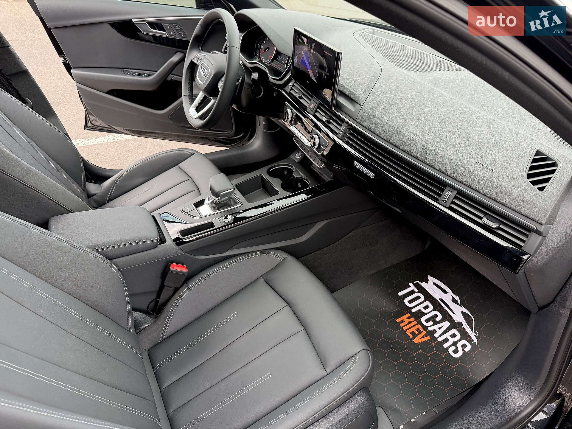 Audi A4 2024 VIN WAUAAAF48RN014341 фото оголошення 37 з 77