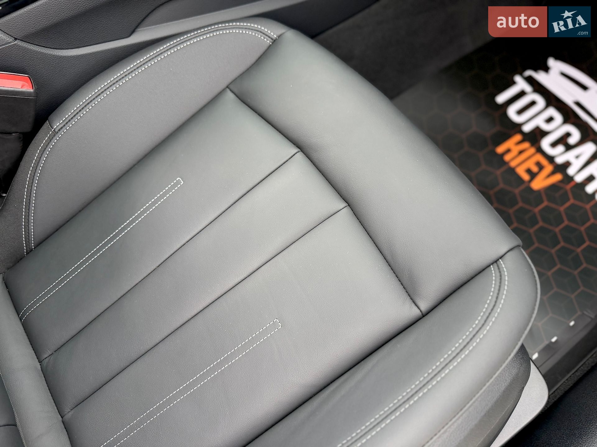 Audi A4 2024 VIN WAUAAAF48RN014341 фото оголошення 40 з 77