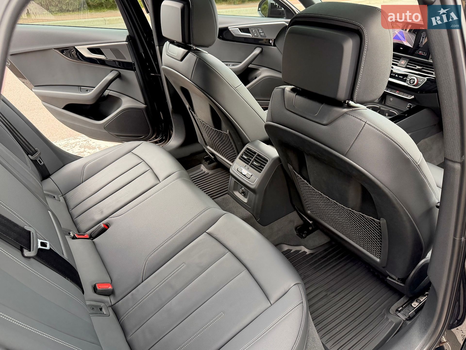 Audi A4 2024 VIN WAUAAAF48RN014341 фото оголошення 45 з 77