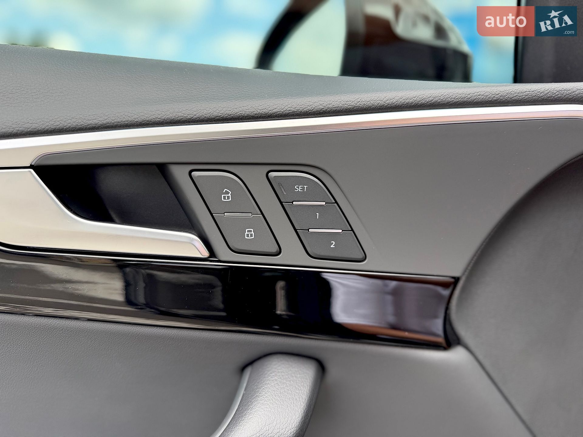 Audi A4 2024 VIN WAUAAAF48RN014341 фото оголошення 54 з 77