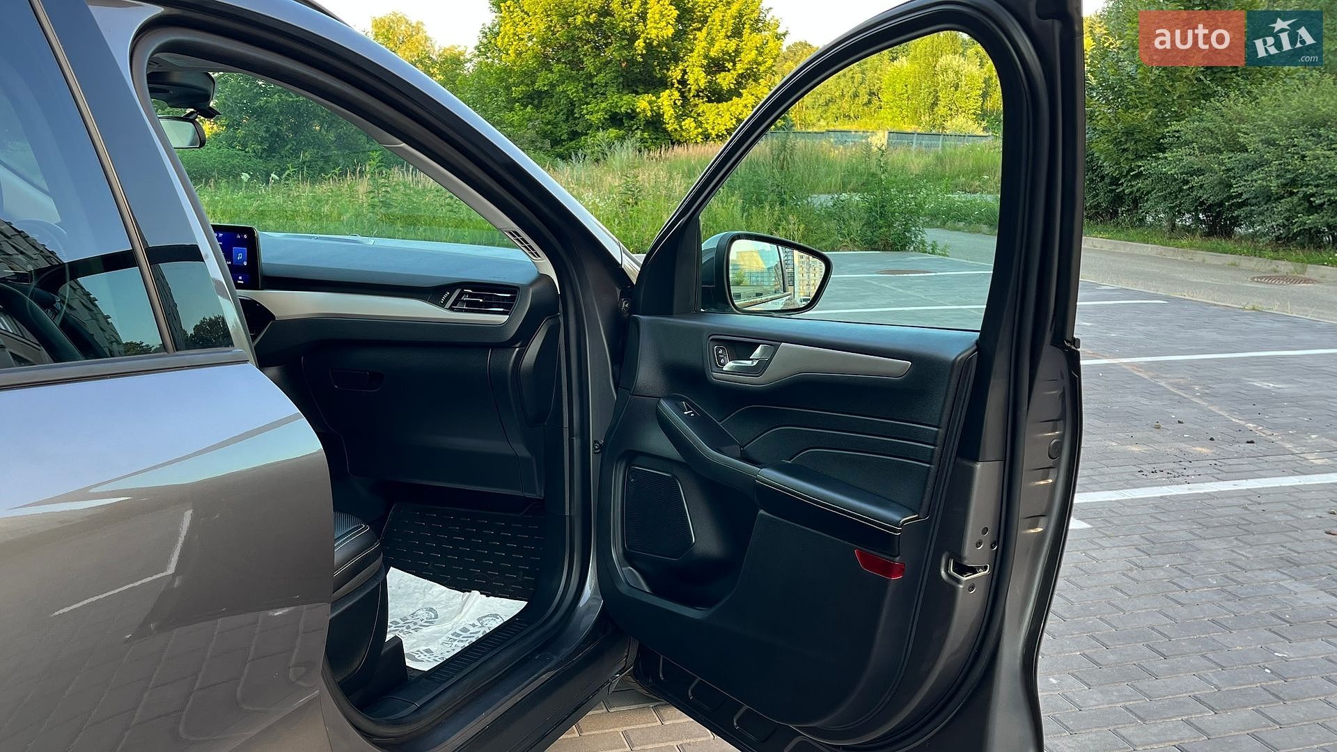 Ford Escape 2021 VIN 1FMCU0CZ9MUA77102 фото оголошення 29 з 52