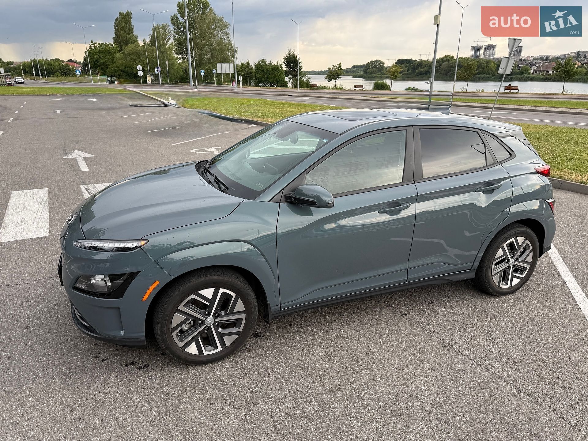 Hyundai Kona 2022 VIN KM8K33AGXNU157205 фото оголошення 2 з 28