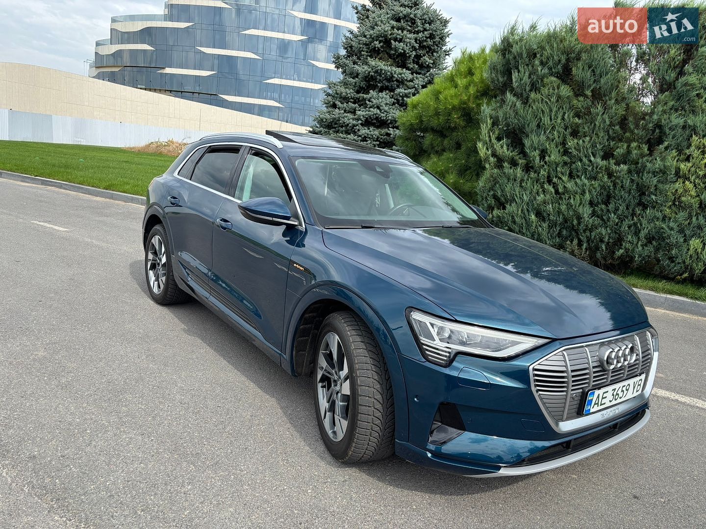 Audi e-tron 2019 VIN WAUZZZGE5LB016512 фото оголошення 90 з 130