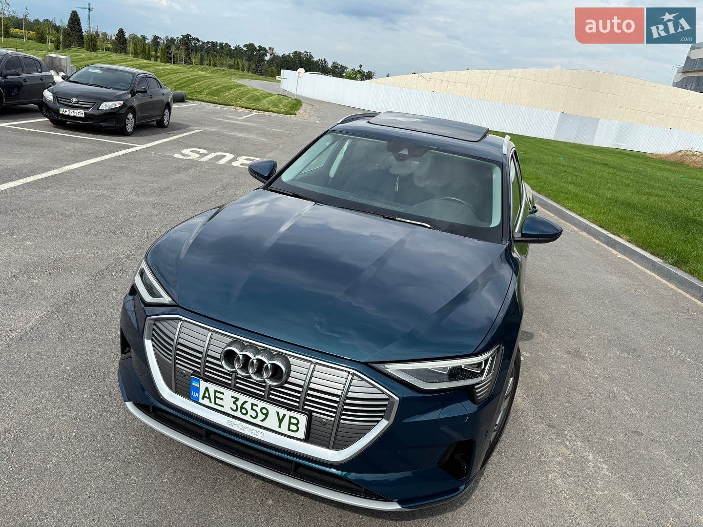 Audi e-tron 2019 VIN WAUZZZGE5LB016512 фото оголошення 97 з 130