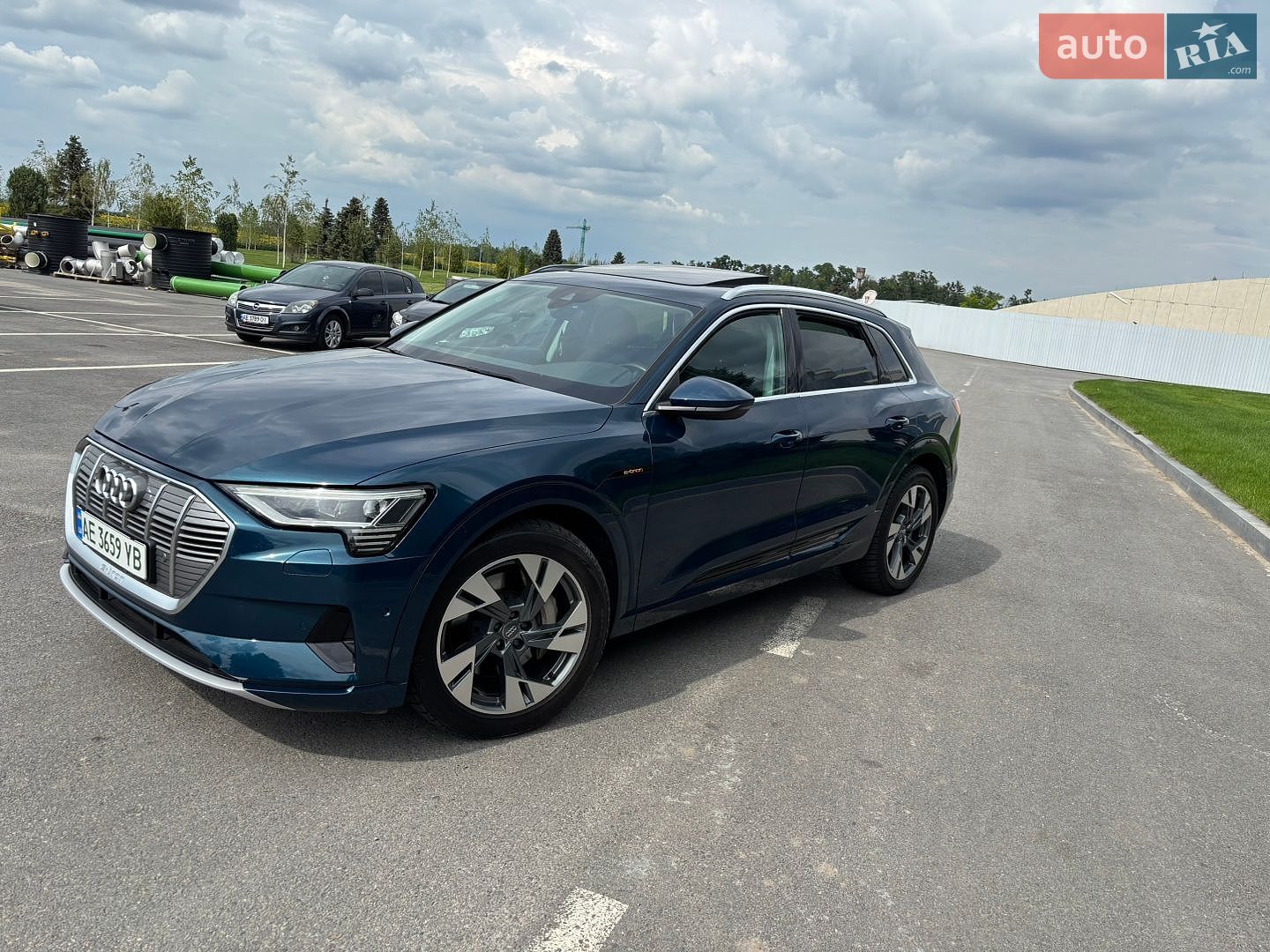 Audi e-tron 2019 VIN WAUZZZGE5LB016512 фото оголошення 99 з 130