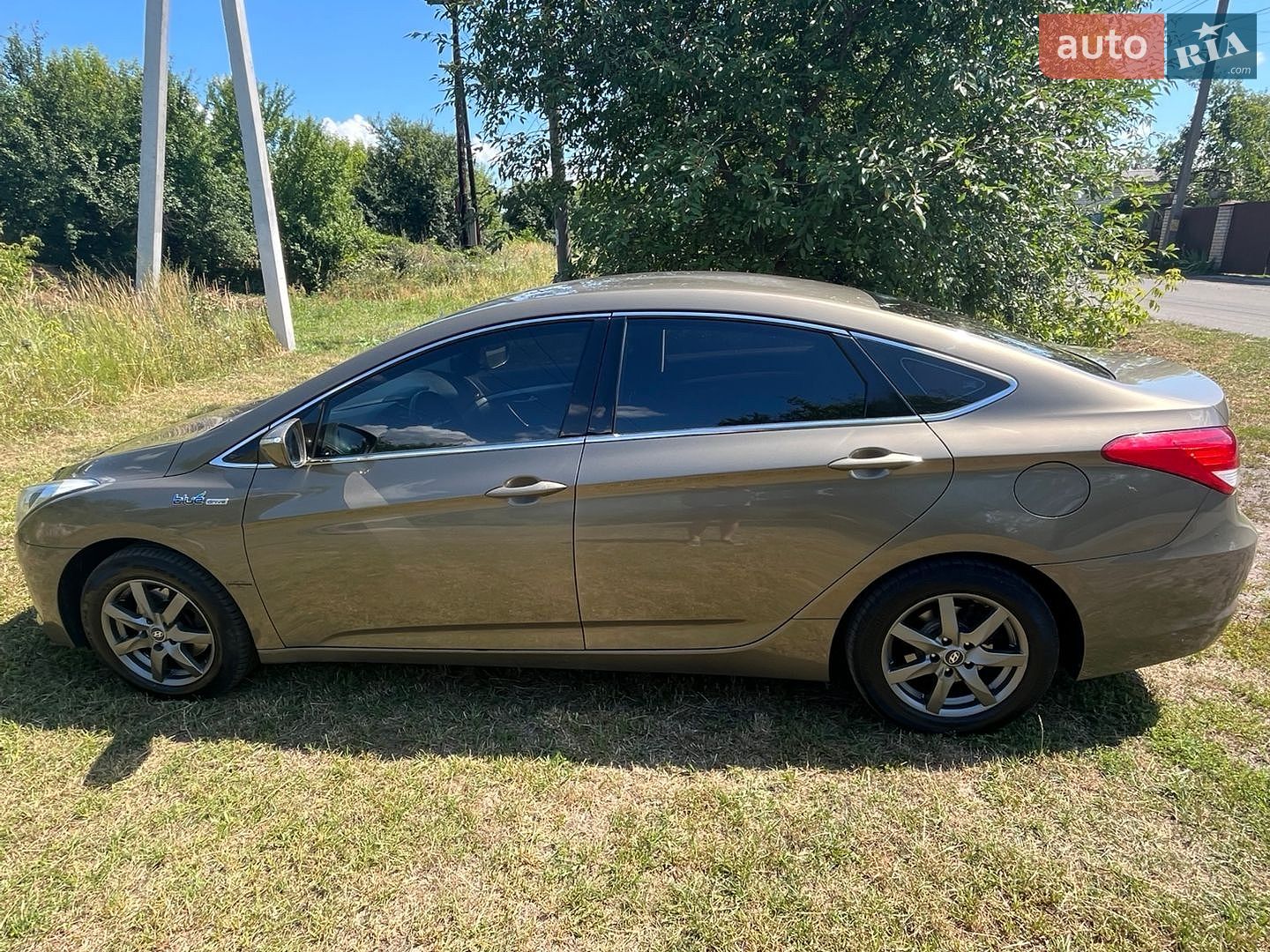 HYUNDAI I40 2012 VIN KMHLB41UACU016954 фото оголошення 2 з 18