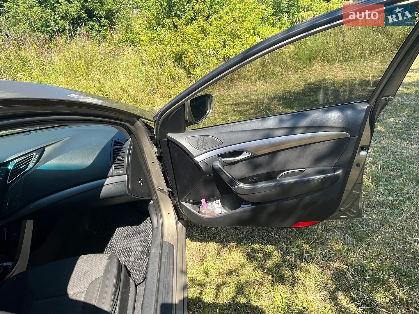 HYUNDAI I40 2012 VIN KMHLB41UACU016954 фото оголошення 12 з 18