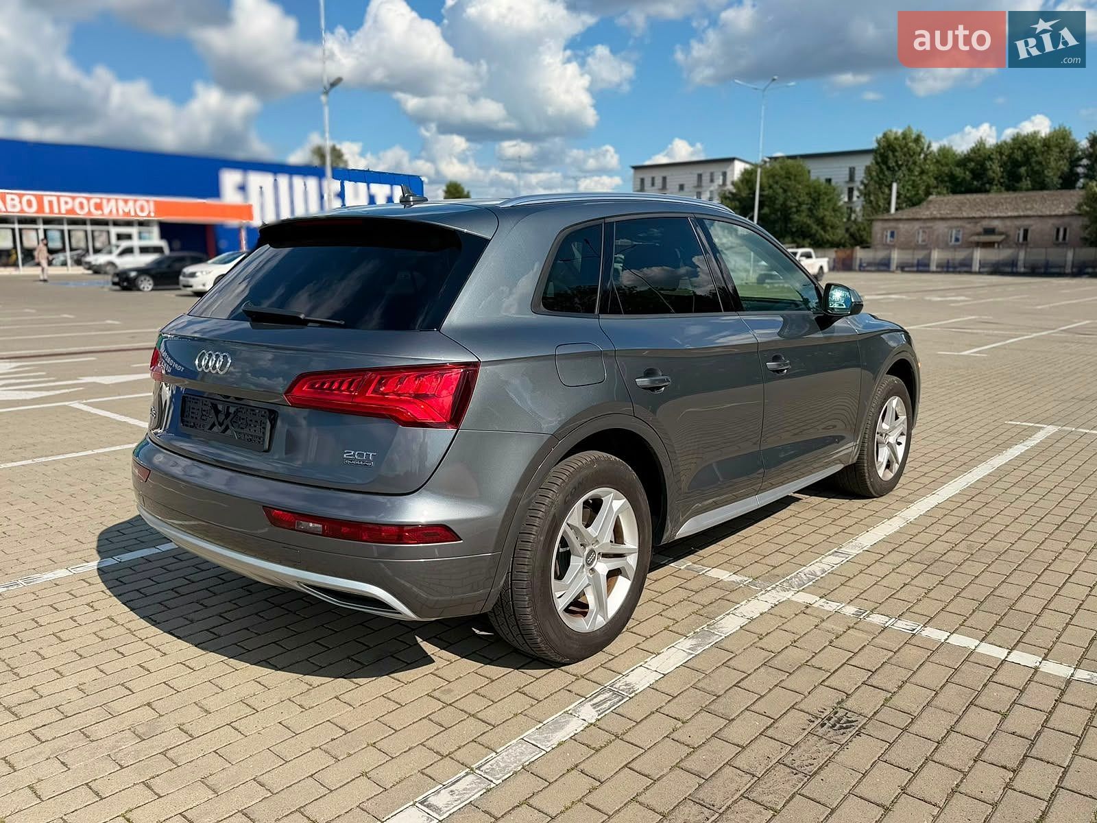 Audi Q5 2018 VIN WA1ANAFY4J2242119 фото оголошення 6 з 20