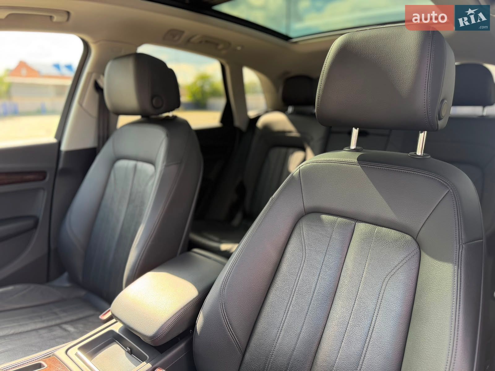 Audi Q5 2018 VIN WA1ANAFY4J2242119 фото оголошення 10 з 20