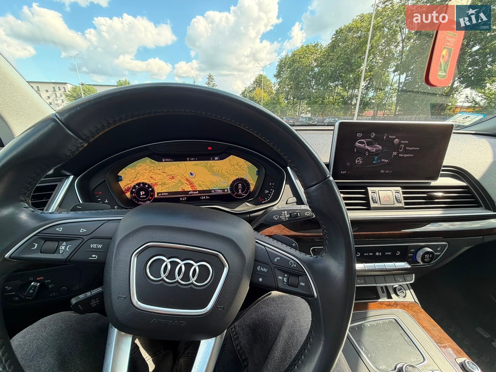 Audi Q5 2018 VIN WA1ANAFY4J2242119 фото оголошення 11 з 20