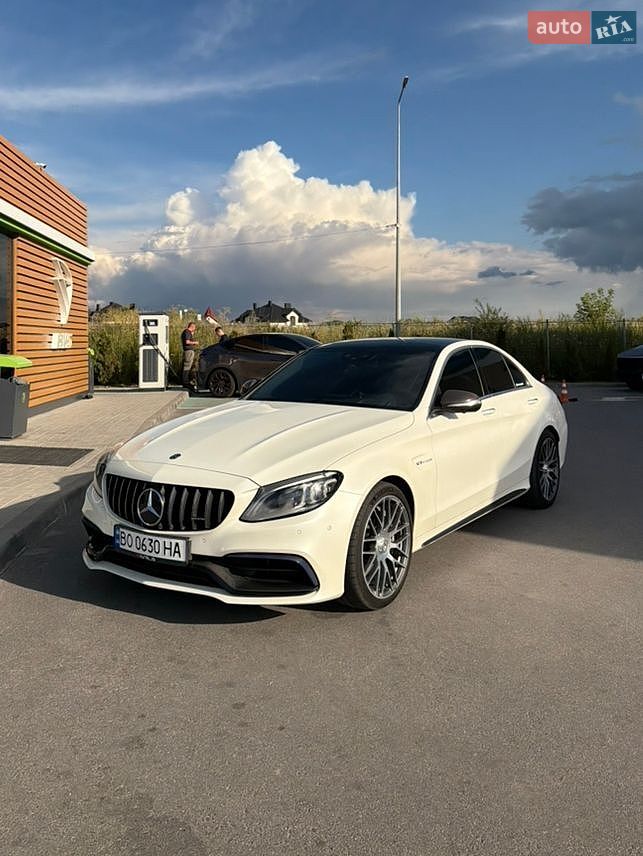 Mercedes-Benz C-Class 2019 VIN WDDWF8GBXKR482740 фото оголошення 2 з 26