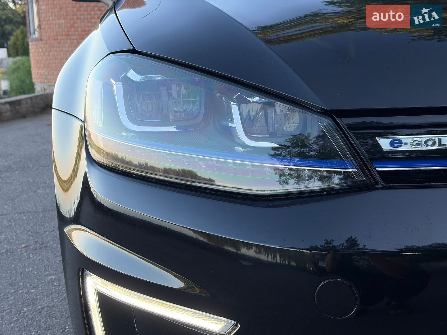 Volkswagen e-Golf 2015 VIN WVWZZZAUZFW901517 фото оголошення 10 з 23