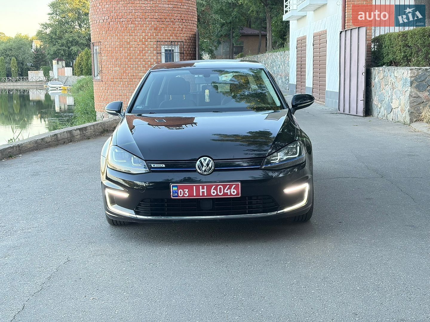 Volkswagen e-Golf 2015 VIN WVWZZZAUZFW901517 фото оголошення 4 з 23