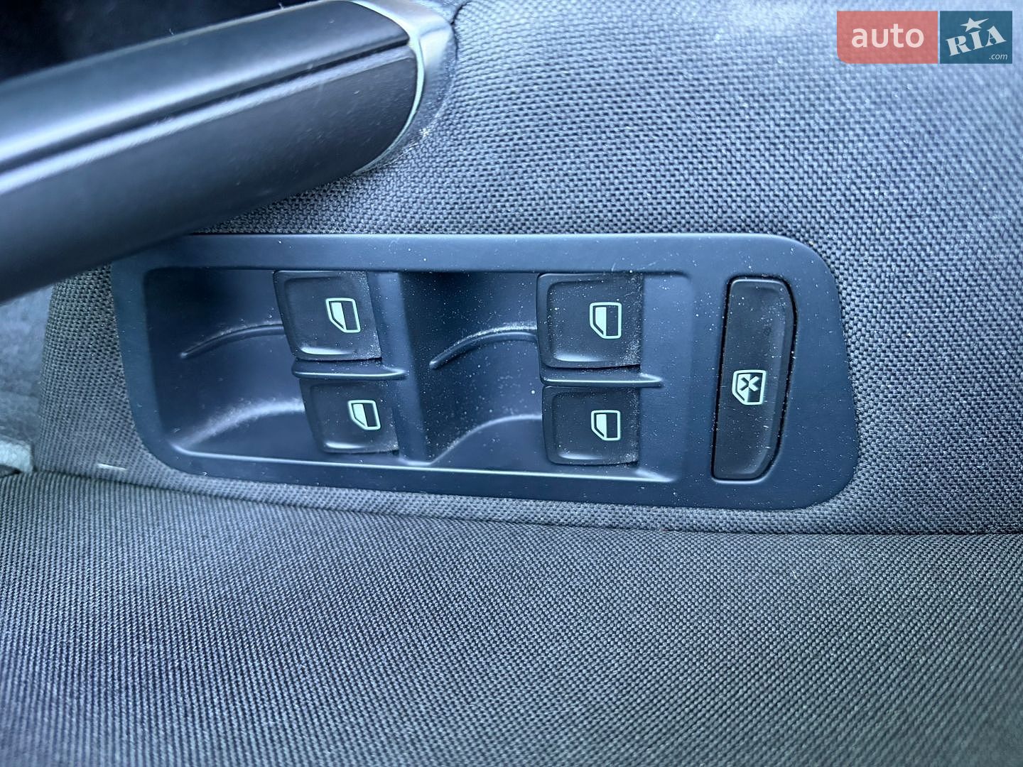 Volkswagen e-Golf 2015 VIN WVWZZZAUZFW901517 фото оголошення 16 з 23