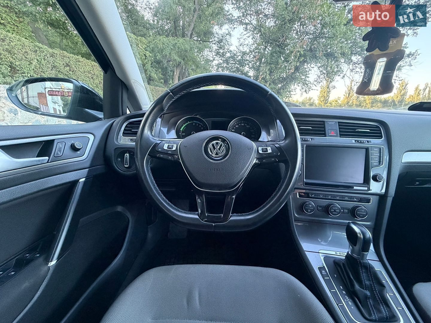 Volkswagen e-Golf 2015 VIN WVWZZZAUZFW901517 фото оголошення 21 з 23