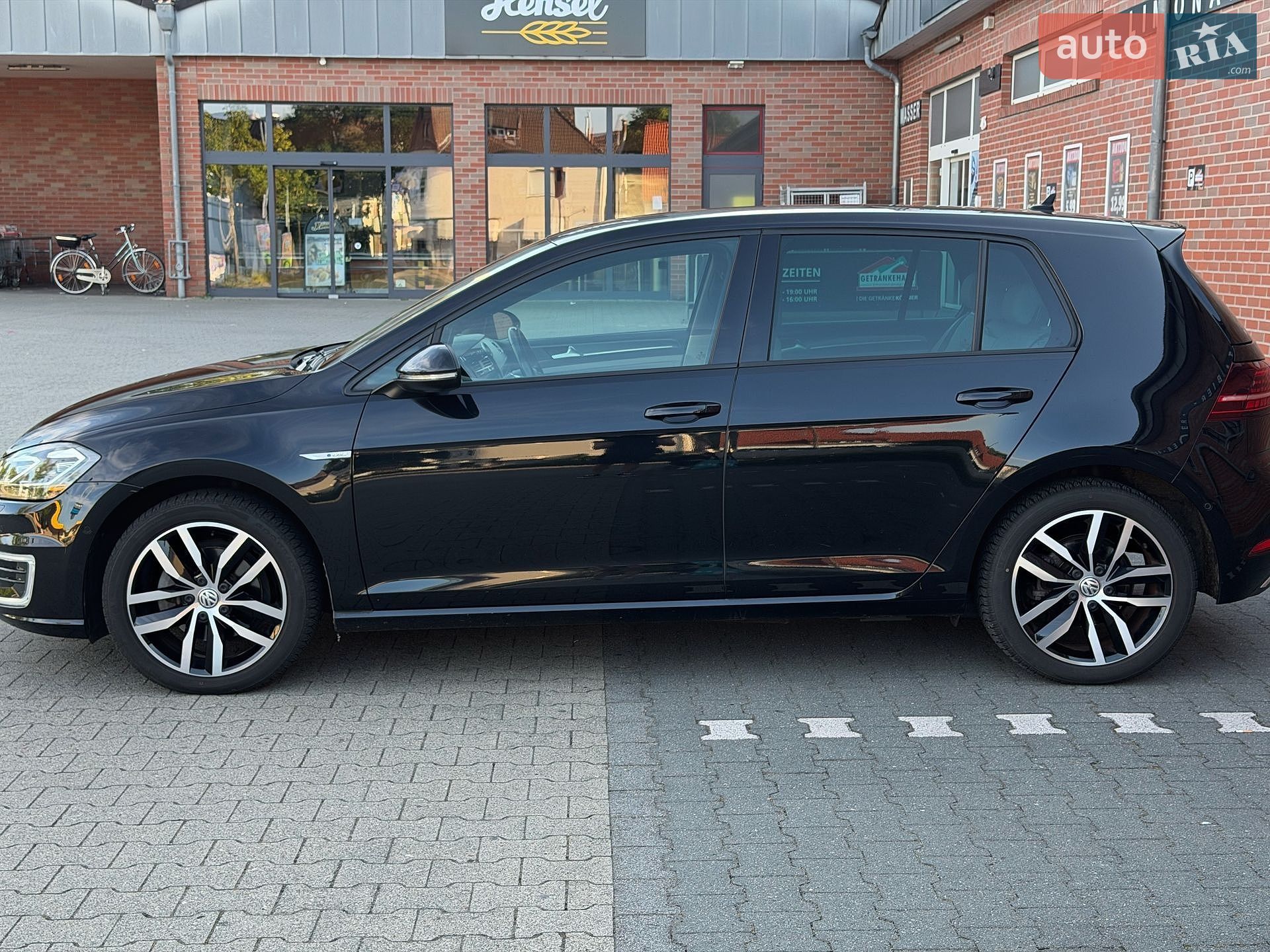 Volkswagen e-Golf 2019 VIN WVWZZZAUZK8913671 фото оголошення 5 з 26