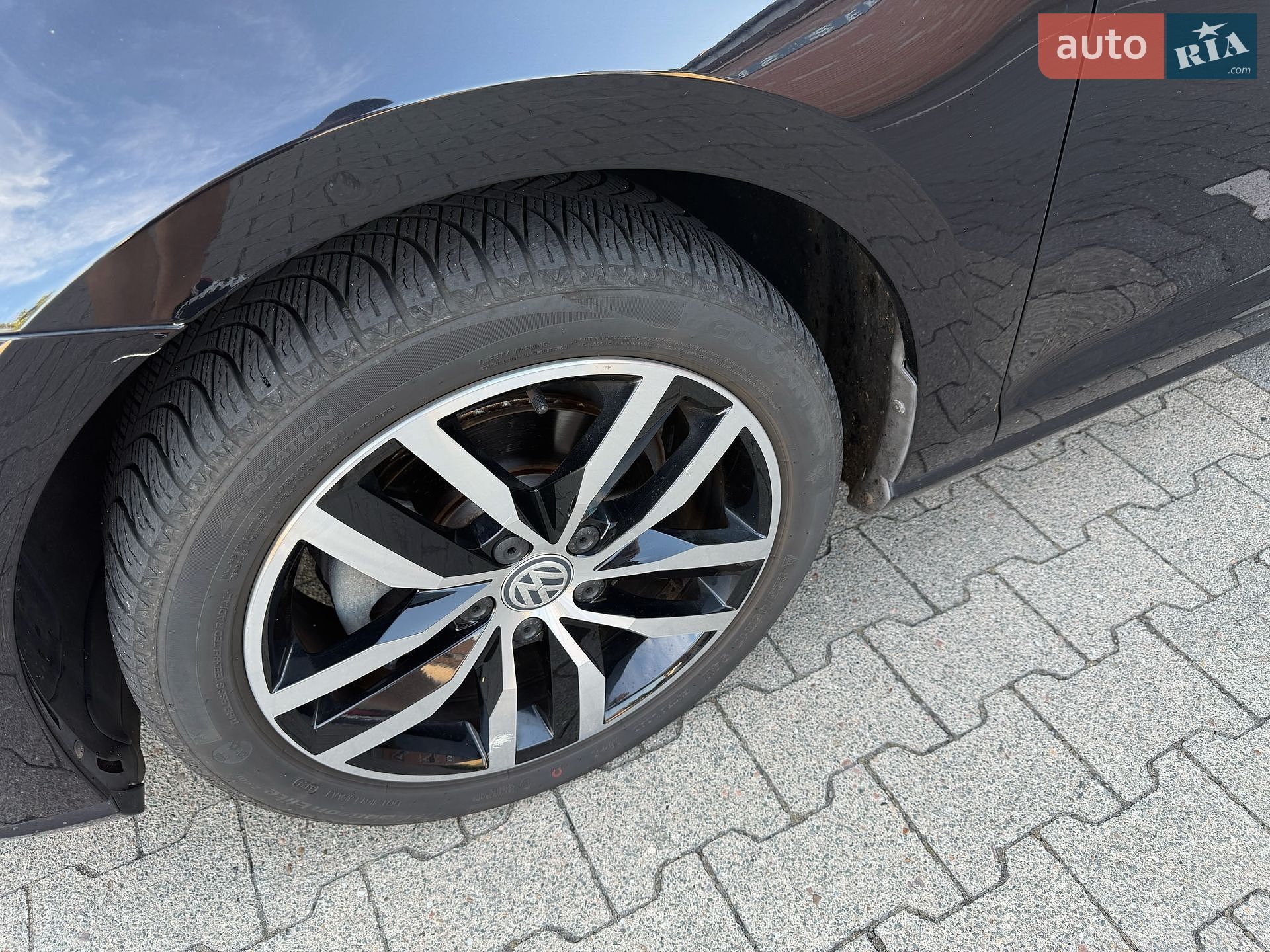 Volkswagen e-Golf 2019 VIN WVWZZZAUZK8913671 фото оголошення 10 з 26