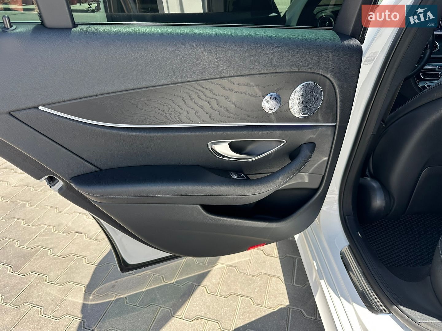 Mercedes-Benz E-Class 2017 VIN WDDZF4KB4HA216862 фото оголошення 14 з 23