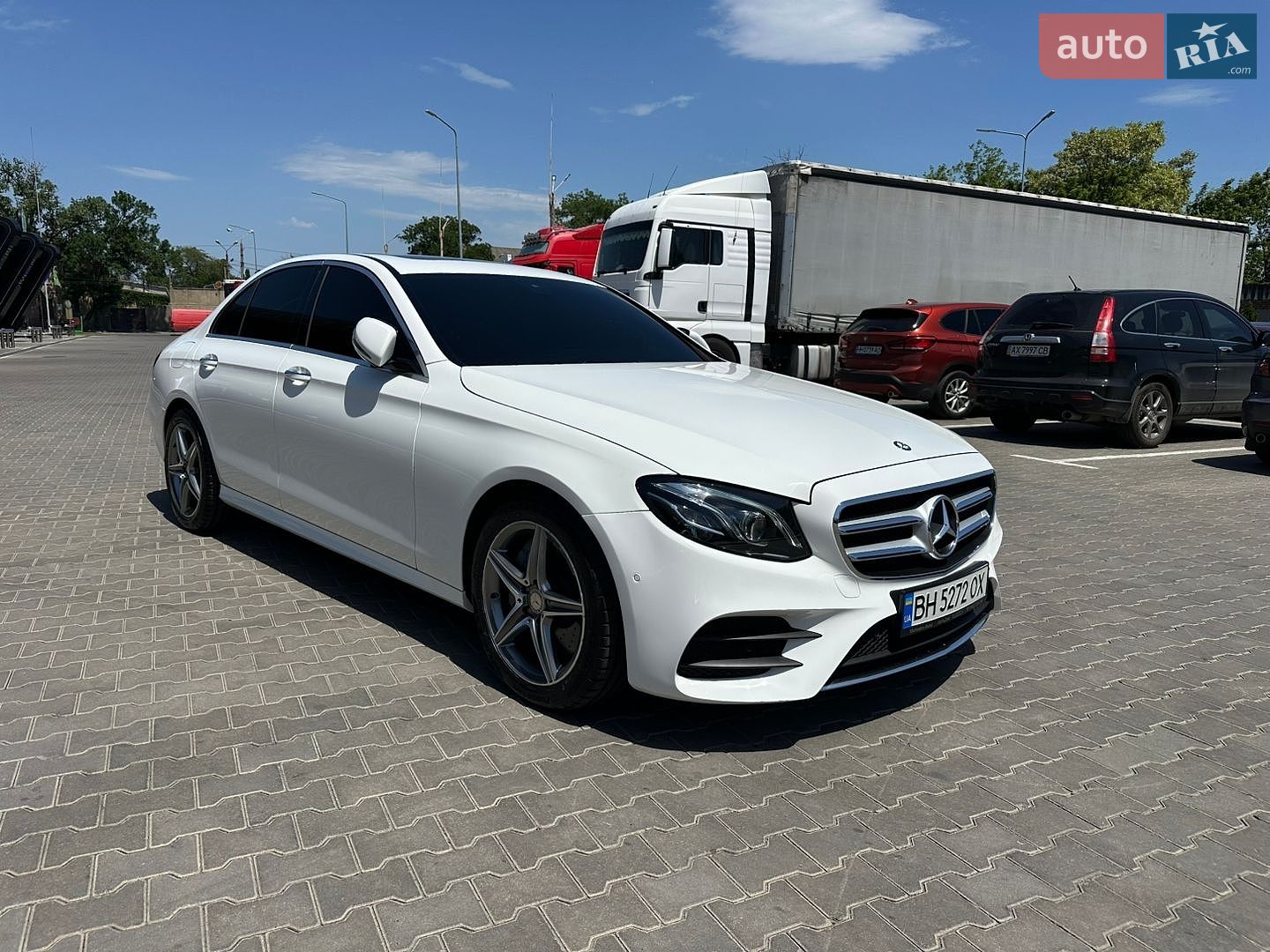 Mercedes-Benz E-Class 2017 VIN WDDZF4KB4HA216862 фото оголошення 2 з 23