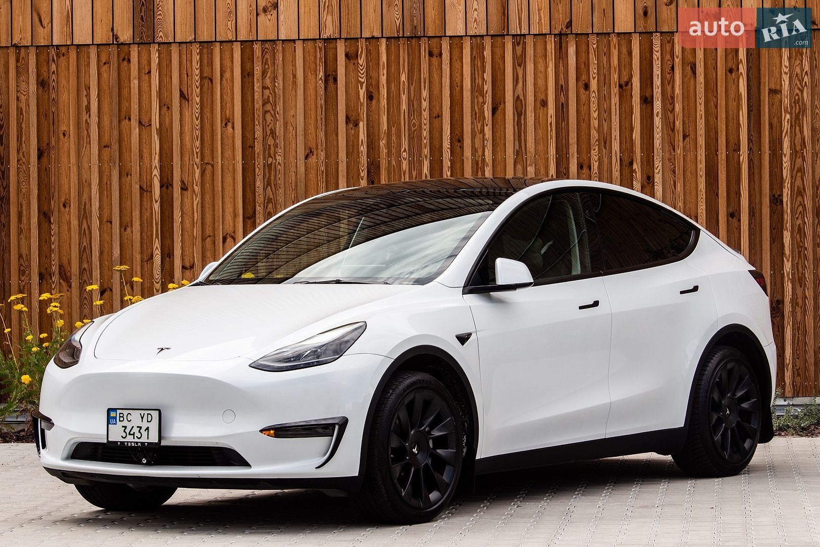 Tesla Model Y 2024 VIN 7SAYGDED6RF098213 фото оголошення 7 з 67