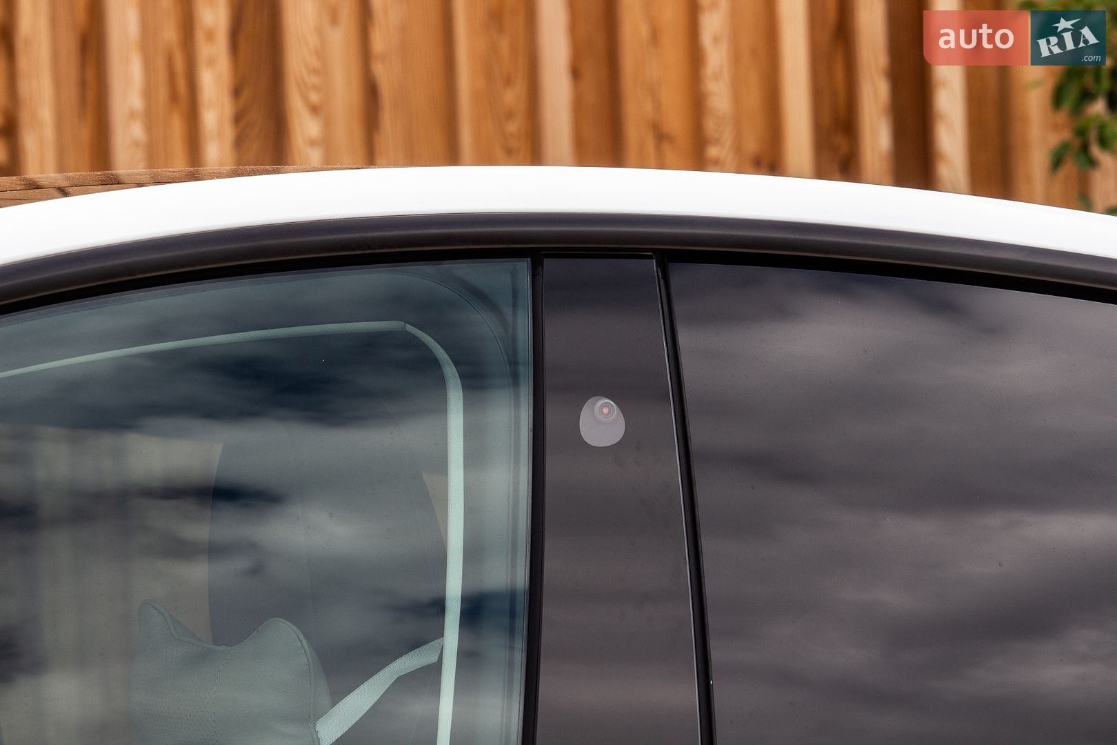 Tesla Model Y 2024 VIN 7SAYGDED6RF098213 фото оголошення 26 з 67