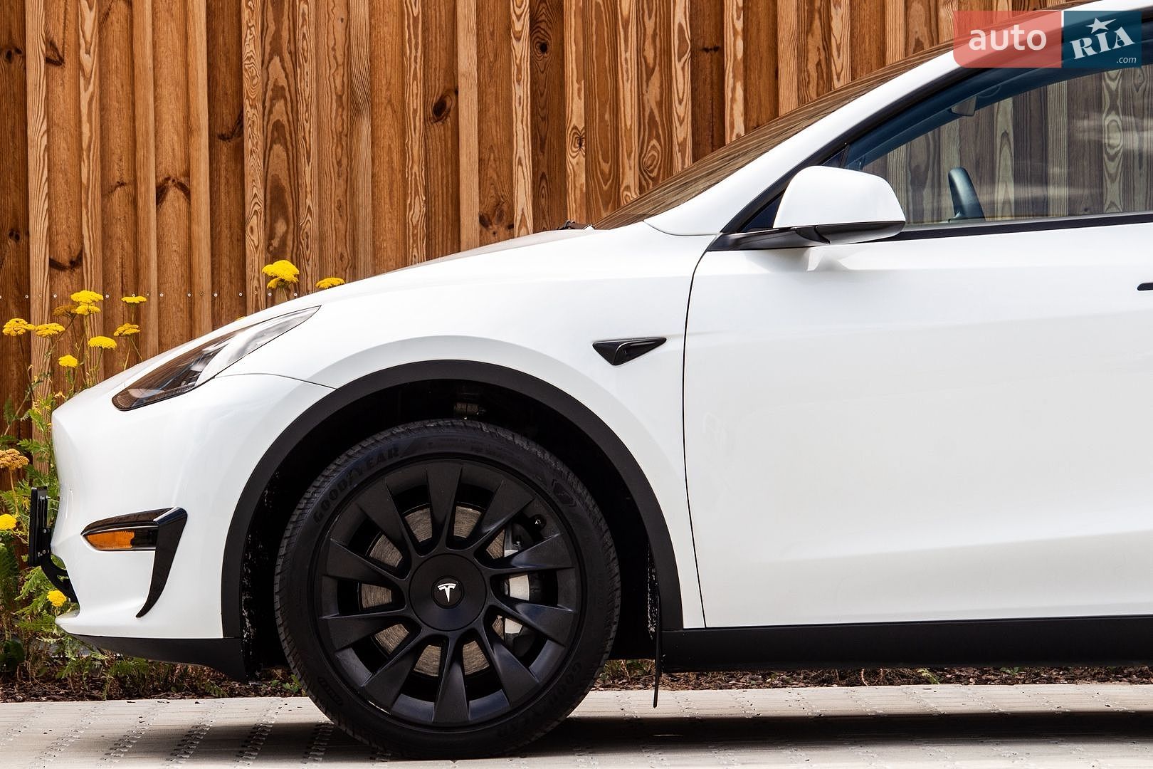 Tesla Model Y 2024 VIN 7SAYGDED6RF098213 фото оголошення 8 з 67