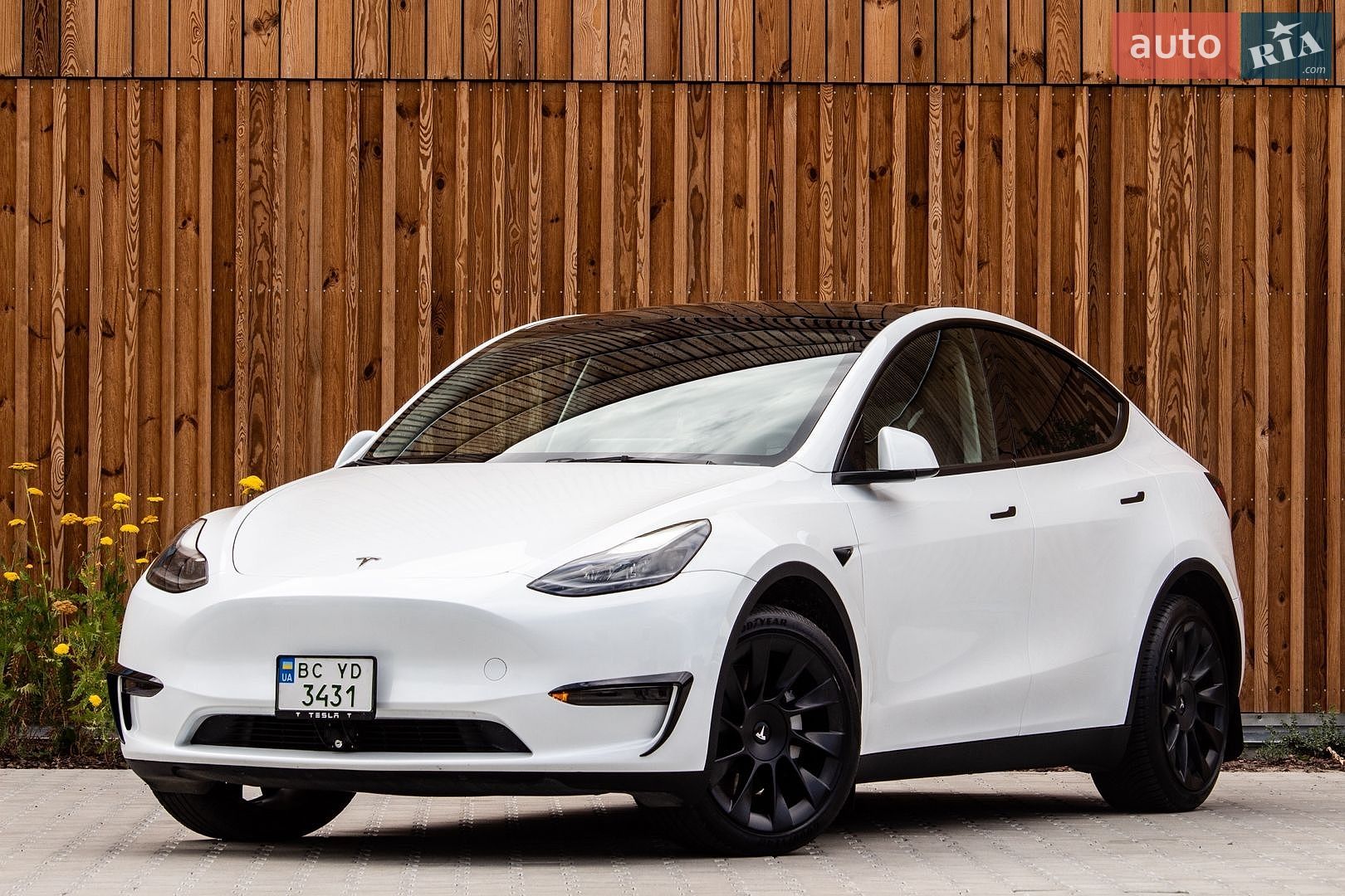 Tesla Model Y 2024 VIN 7SAYGDED6RF098213 фото оголошення 5 з 67