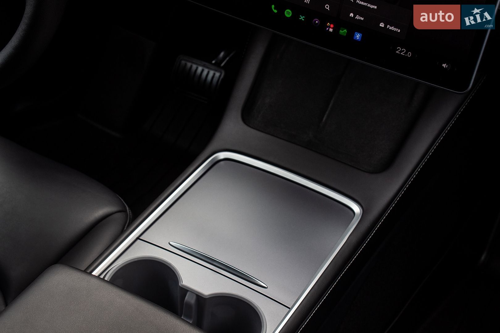 Tesla Model Y 2024 VIN 7SAYGDED6RF098213 фото оголошення 43 з 67