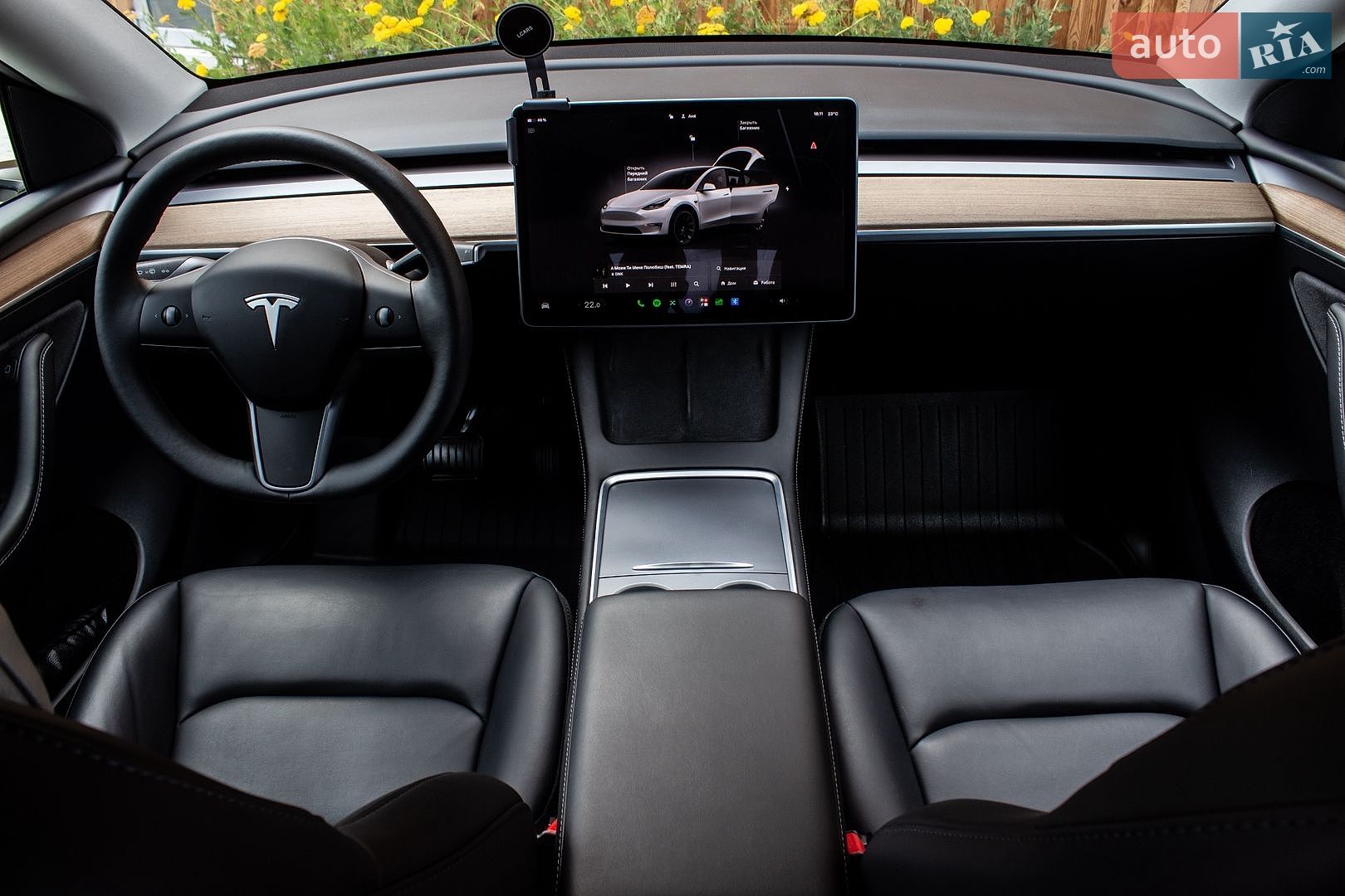 Tesla Model Y 2024 VIN 7SAYGDED6RF098213 фото оголошення 44 з 67