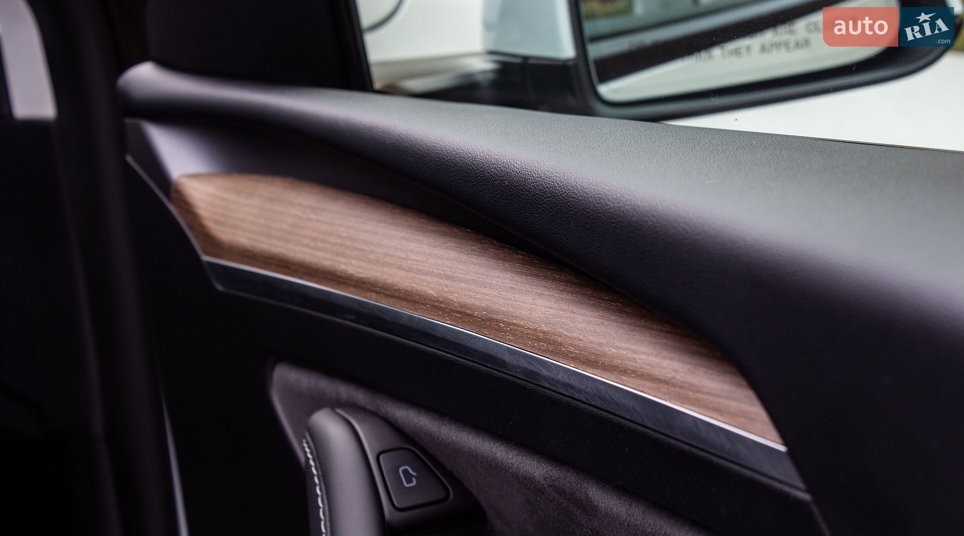 Tesla Model Y 2024 VIN 7SAYGDED6RF098213 фото оголошення 50 з 67