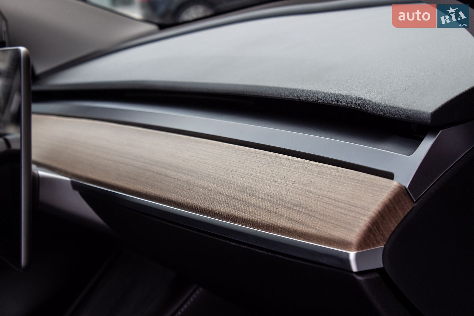 Tesla Model Y 2024 VIN 7SAYGDED6RF098213 фото оголошення 51 з 67