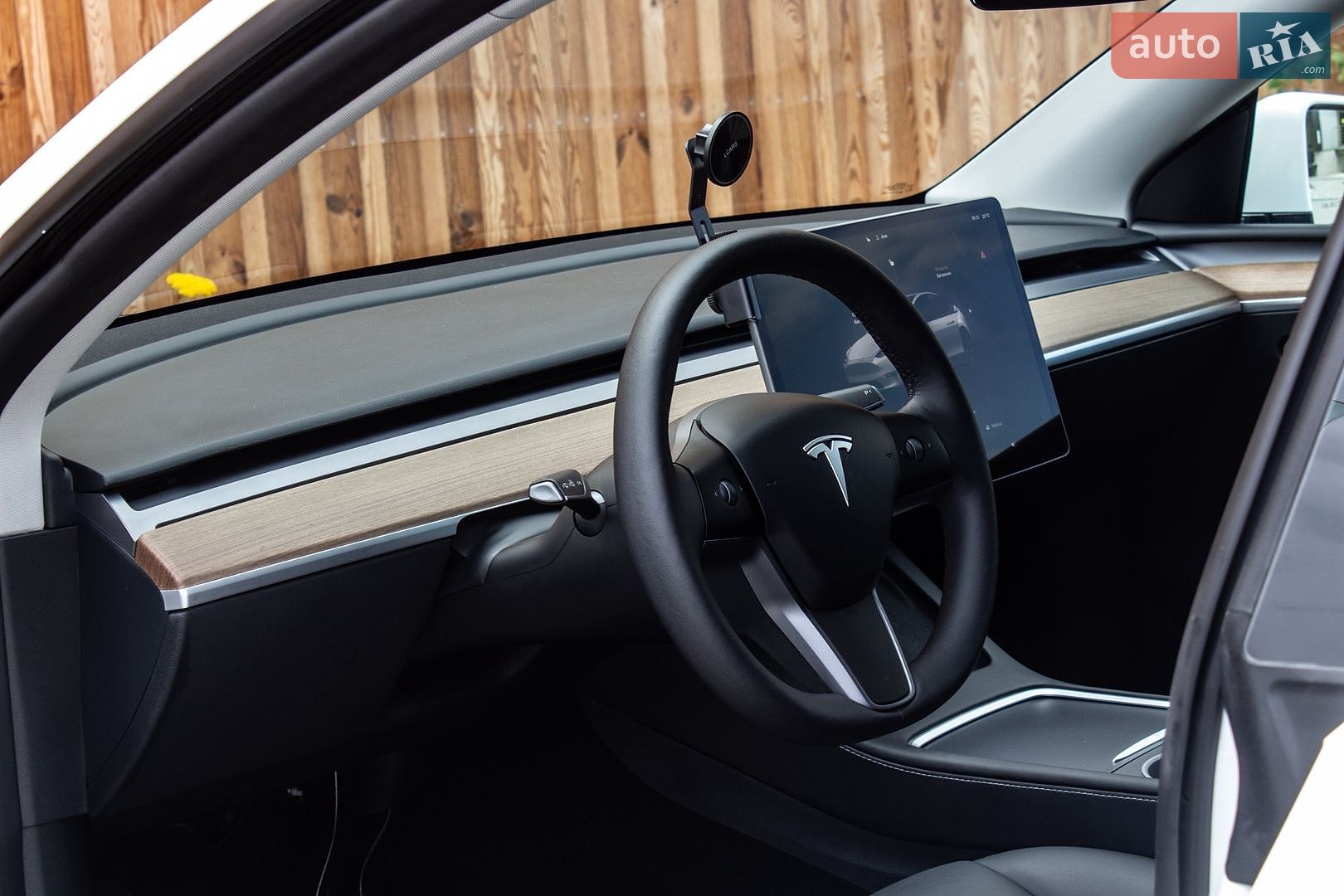 Tesla Model Y 2024 VIN 7SAYGDED6RF098213 фото оголошення 57 з 67