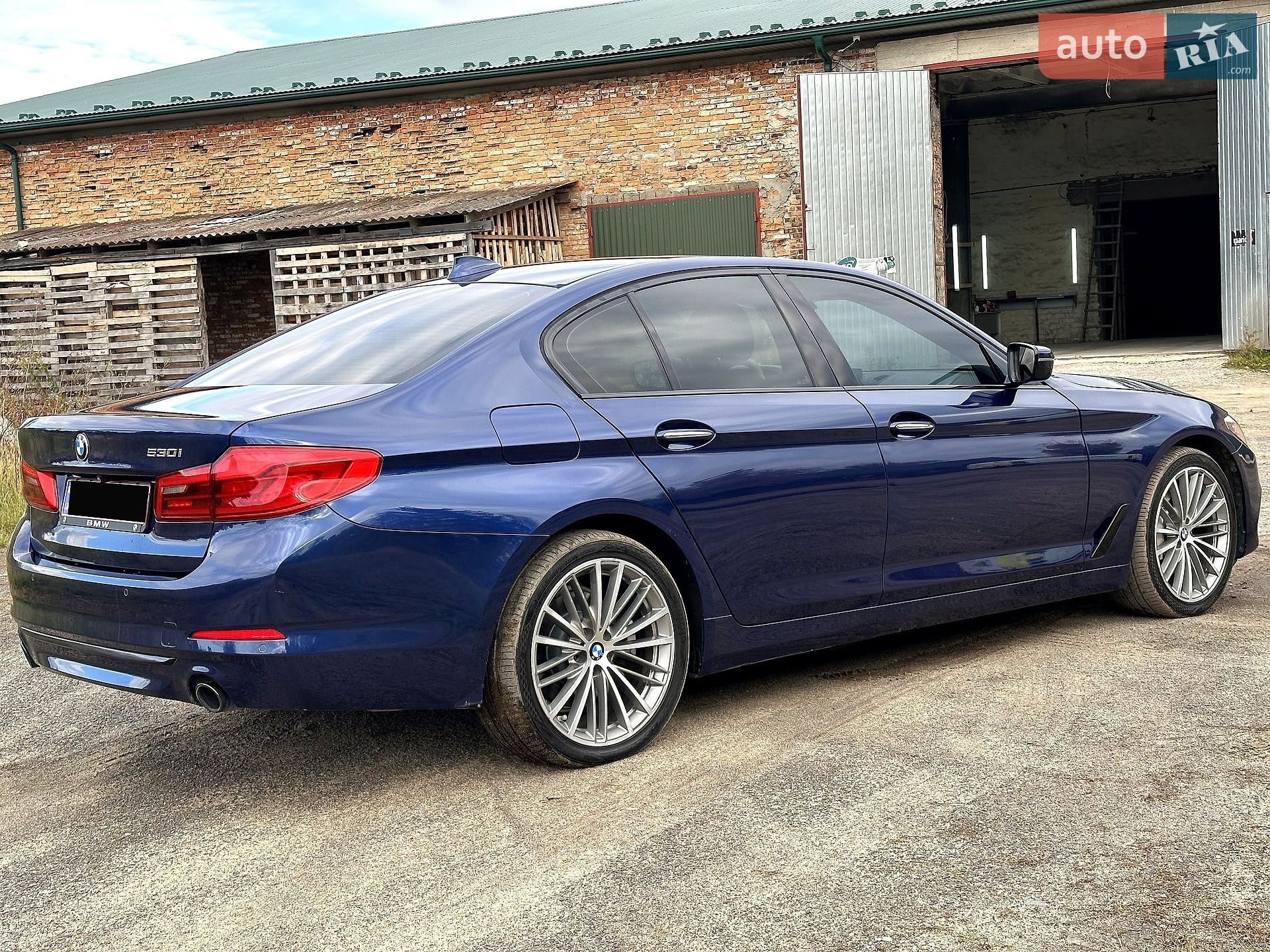 BMW 5 Series 2017 VIN WBAJA5C39HG894312 фото оголошення 6 з 34
