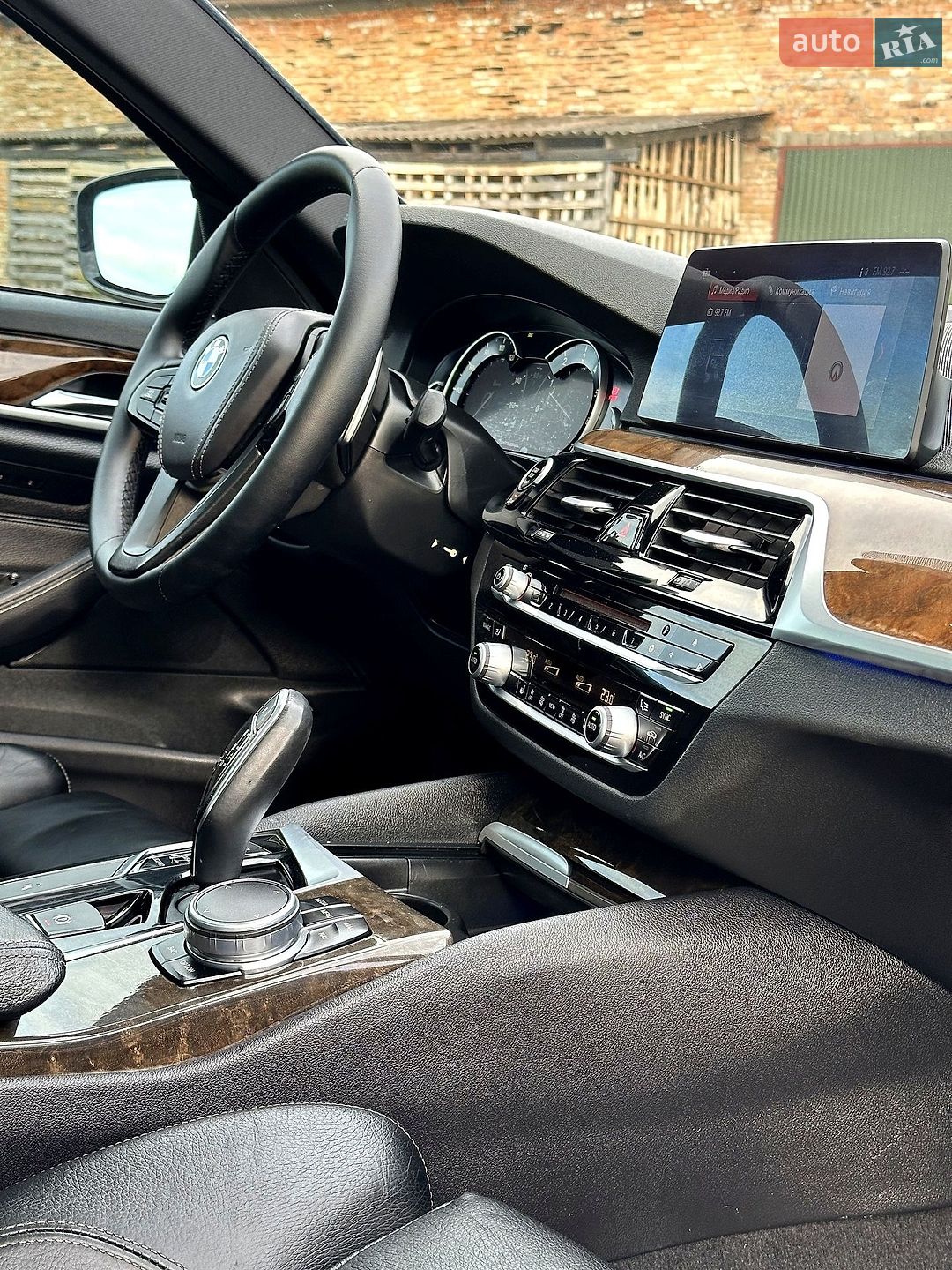 BMW 5 Series 2017 VIN WBAJA5C39HG894312 фото оголошення 29 з 34