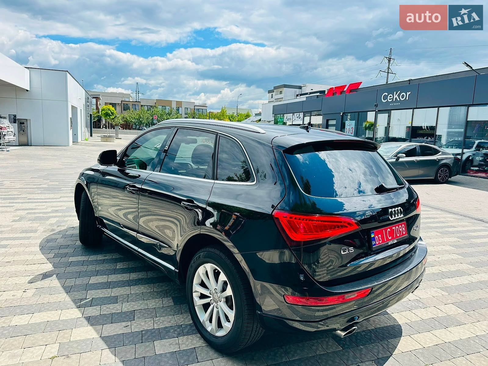 Audi Q5 2013 VIN WA1LFAFP3DA050066 фото оголошення 11 з 121