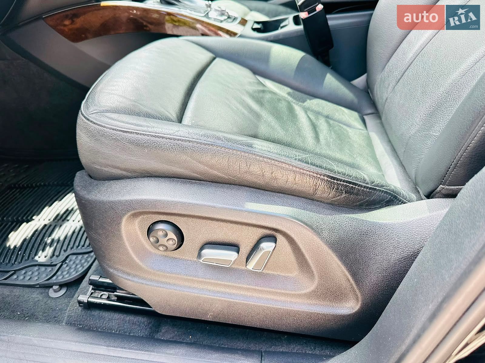 Audi Q5 2013 VIN WA1LFAFP3DA050066 фото оголошення 32 з 121