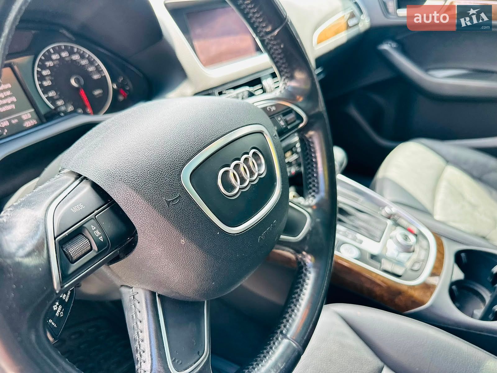 Audi Q5 2013 VIN WA1LFAFP3DA050066 фото оголошення 36 з 121