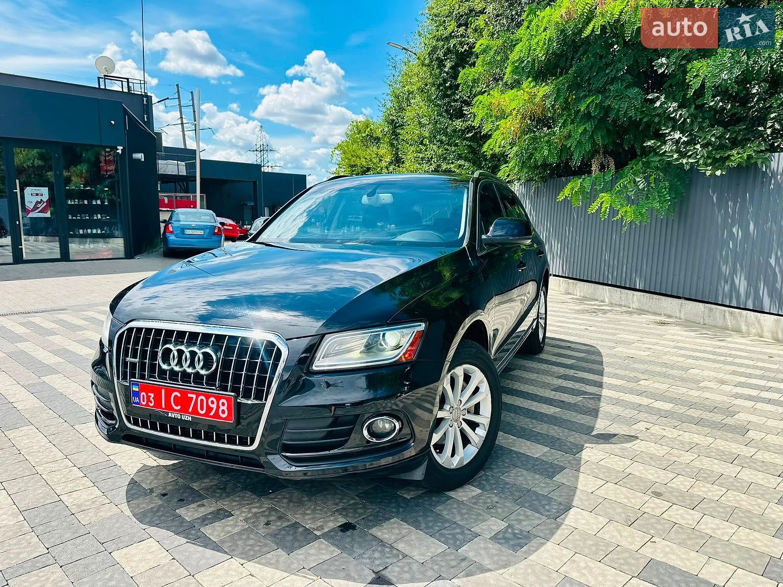 Audi Q5 2013 VIN WA1LFAFP3DA050066 фото оголошення 2 з 121