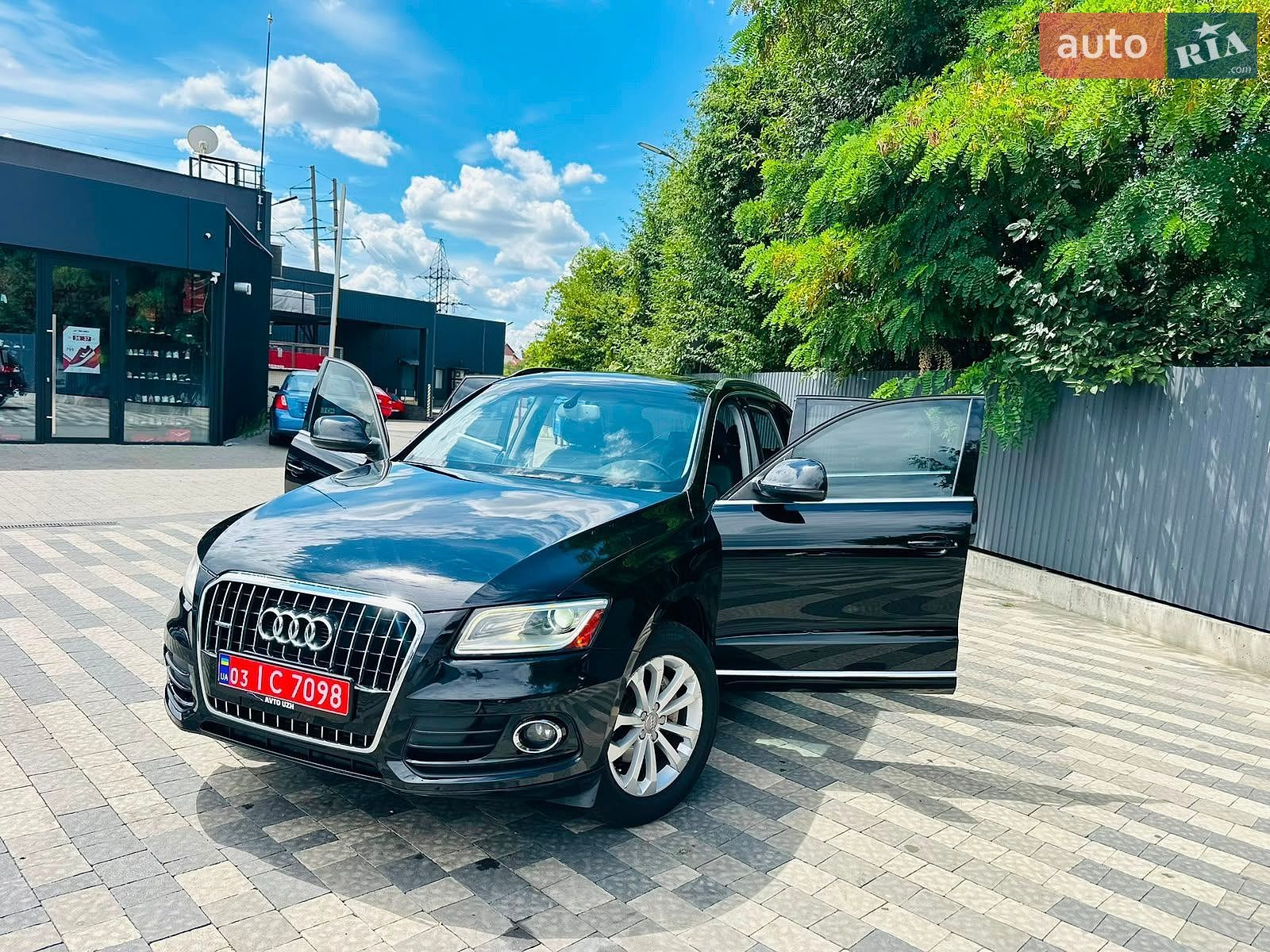 Audi Q5 2013 VIN WA1LFAFP3DA050066 фото оголошення 3 з 121