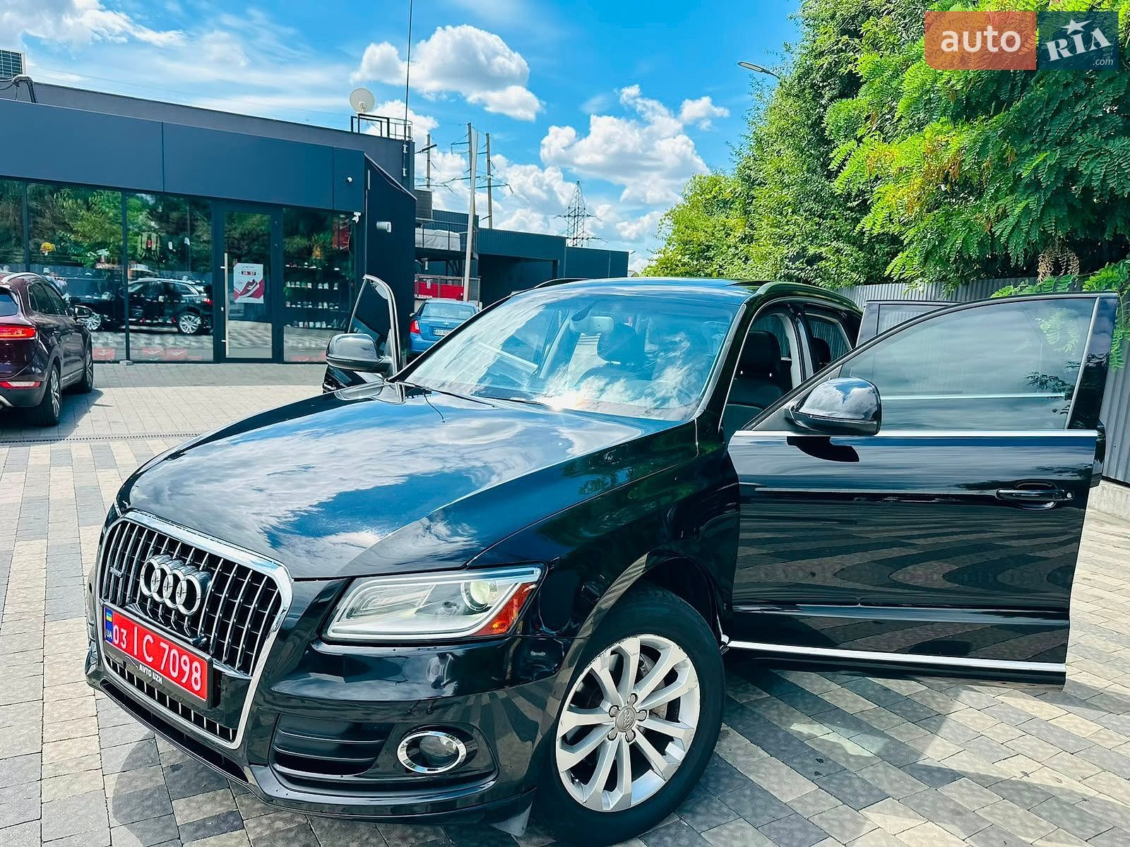 Audi Q5 2013 VIN WA1LFAFP3DA050066 фото оголошення 5 з 121