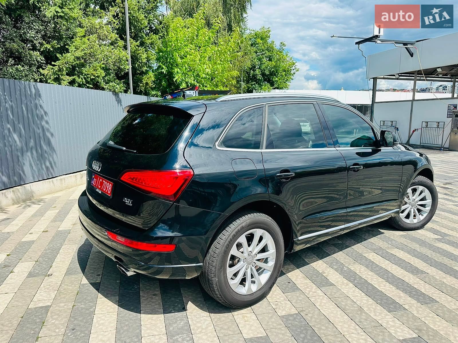 Audi Q5 2013 VIN WA1LFAFP3DA050066 фото оголошення 12 з 121