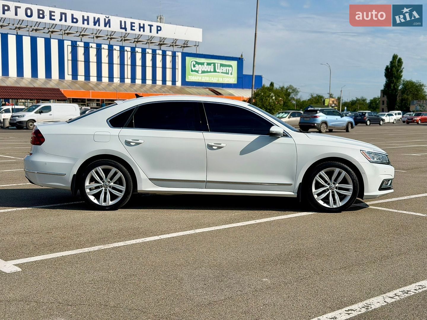 VOLKSWAGEN PASSAT 2017 VIN 1VWCA7A31JC011081 фото оголошення 4 з 29
