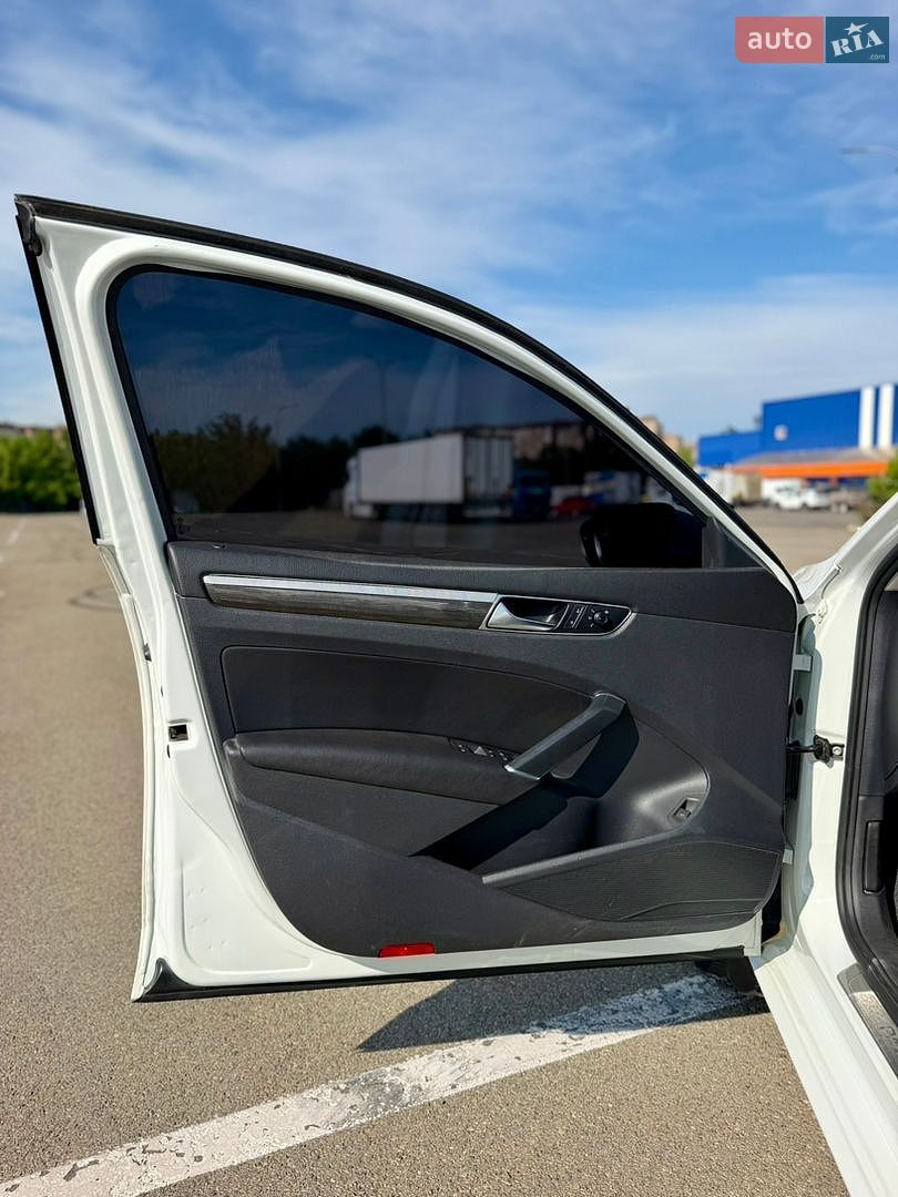 VOLKSWAGEN PASSAT 2017 VIN 1VWCA7A31JC011081 фото оголошення 20 з 29
